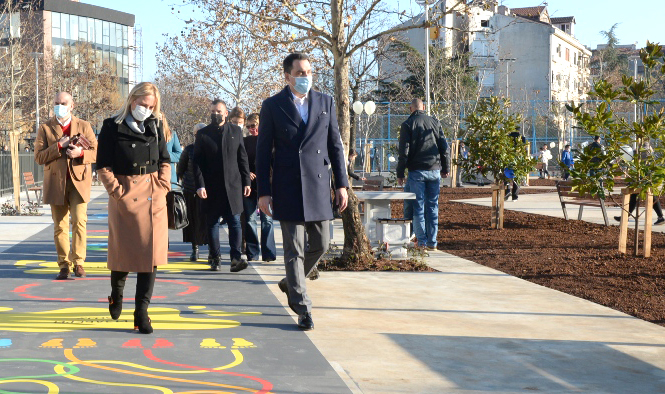 Stari Aerodrom got a new park intended for all generations: Children's playground, sports polygon, chess tables and table tennis new facilities in Aerodromska Street