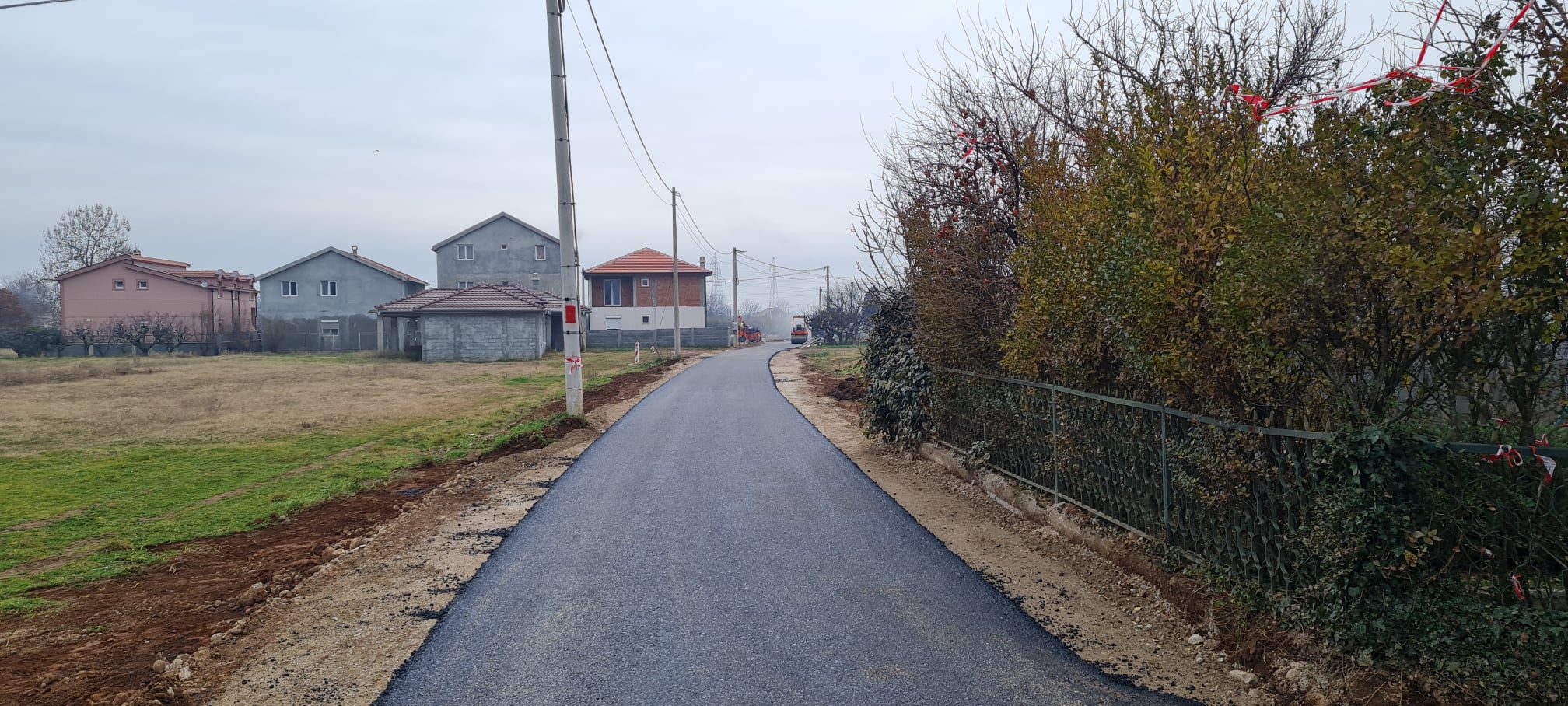 Works on the project of wastewater collection and treatment paused due to precipitation, construction sites are provided, streets passable