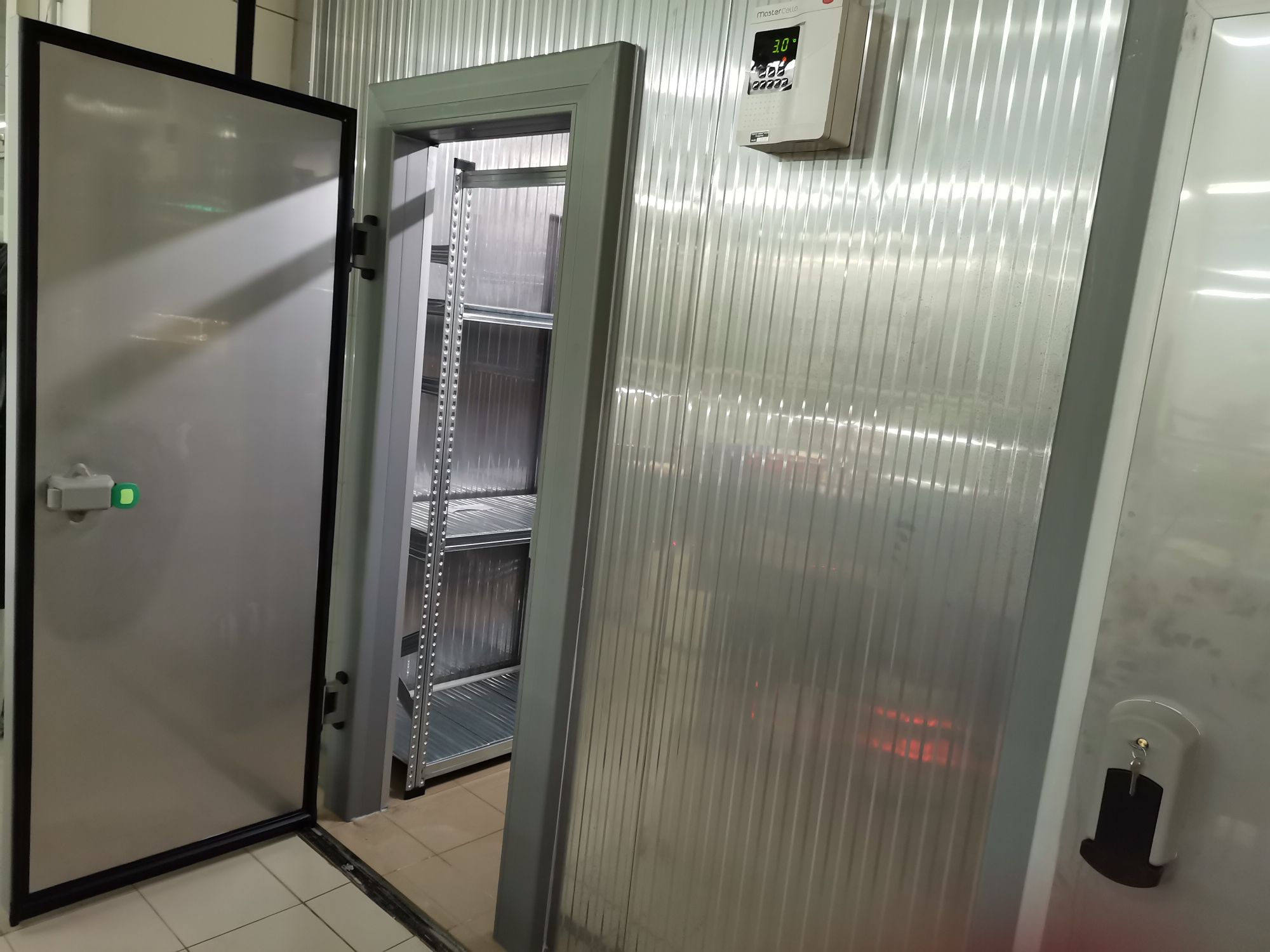 New refrigerating showcases and chamber worth EUR 50,000 approximately installed in shopping centre "Pobrežje"