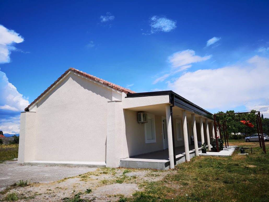 Novi dom za porodicu Rašović čija kuća je izgorela u požaru u Zeti