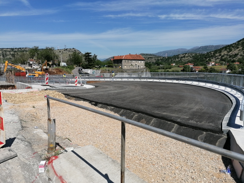 Radovi na starom putu Podgorica-Danilovgrad intenzivirani, vijadukt do kraja maja