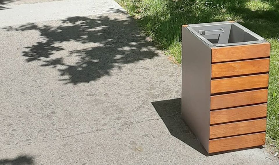 Novi mobilijar u ulicama Meše Selimovića i Blaža Jovanovića