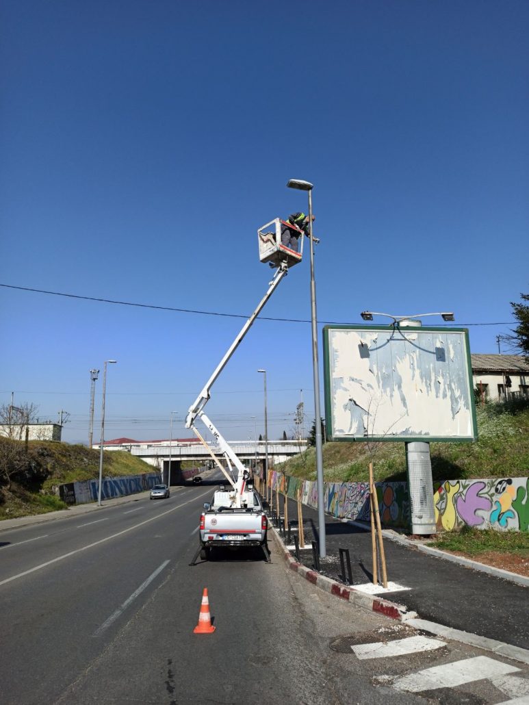 Komunalne usluge popravljaju javnu rasvjetu i svjetlosnu signalizaciju u Ulici V proleterske brigade