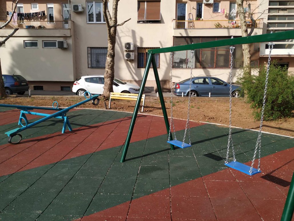 Otuđene letve sa klupa iz novog parka u centru Podgorice