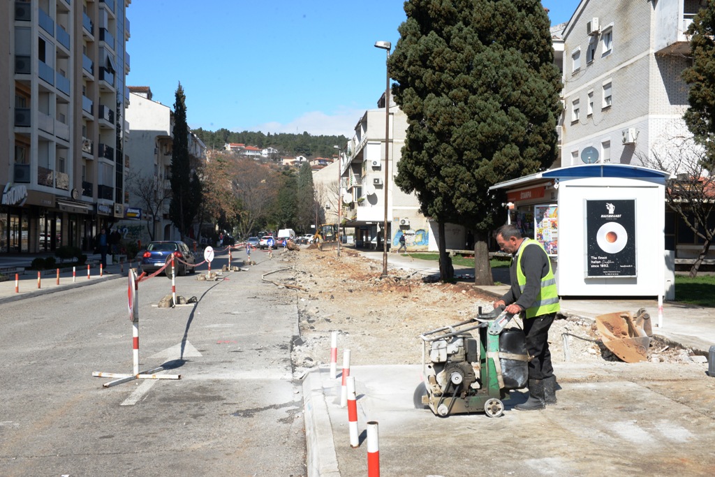 Počela izgrdnja parkinga u Ulici Mila Radunovića vrijednosti preko 57.000 eura