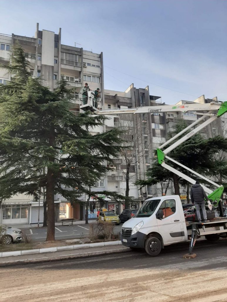 Ulica Oktobarske revolucije dobiće i novi zeleni pojas