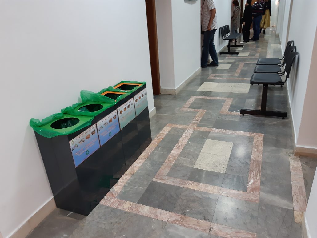 Namjenske korpe za primarnu selekciju otpada postavljene u organima i službama Glavnog grada