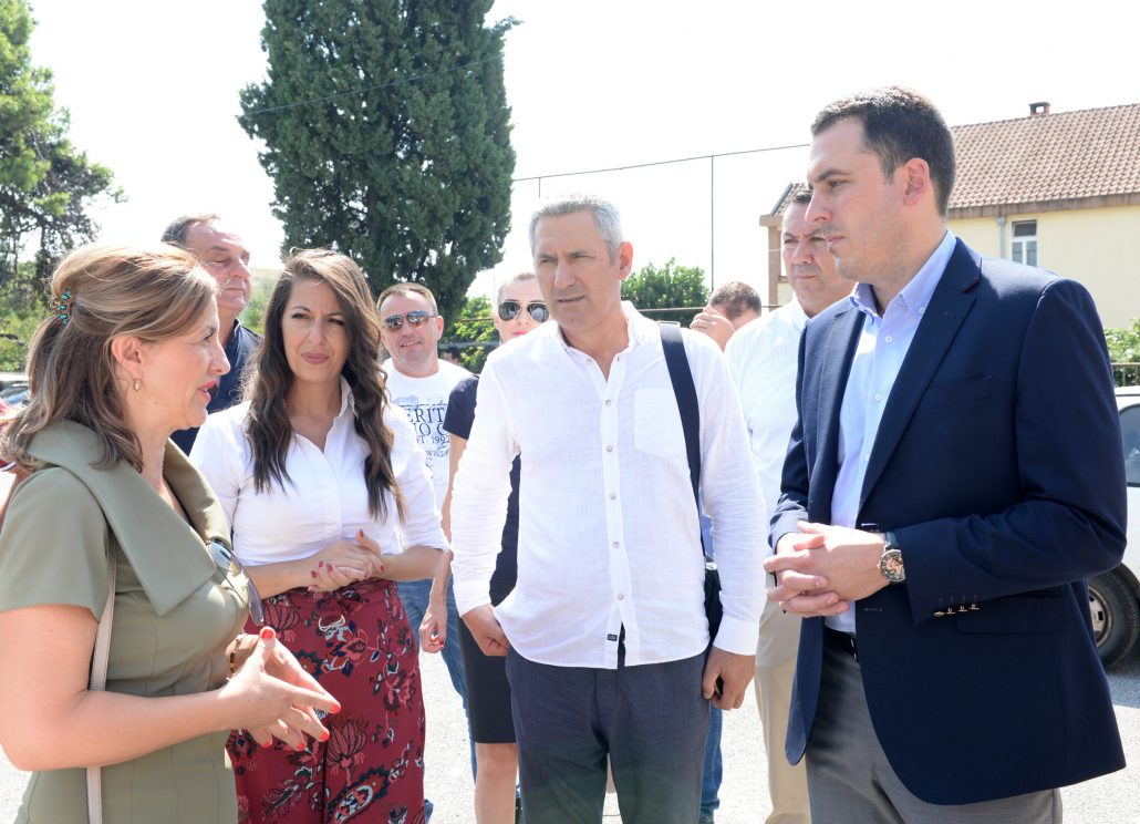 Vuković: Glavni grad ove godine investirao preko 400.000 eura za ugodniji boravak u školama i vrtićima
